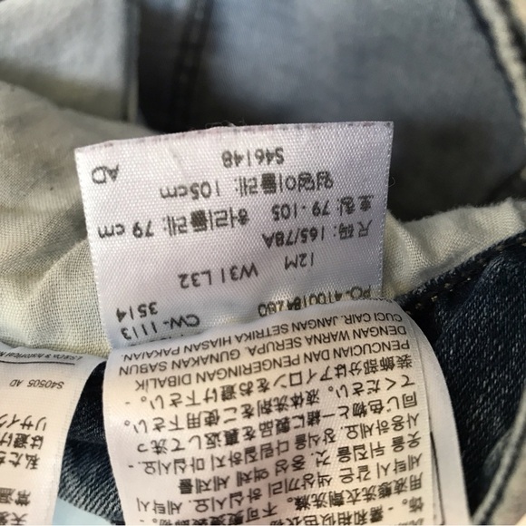 Levi's Jeans Two Button Front MidRise Sz31/32 MidWash Very Good Condition - Picture 5 of 8